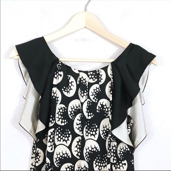 DVF Silk Print Jersey Dress Flutter Sleeve Shift‎ Sheath Black Ivory Size 6 New - Picture 4 of 9